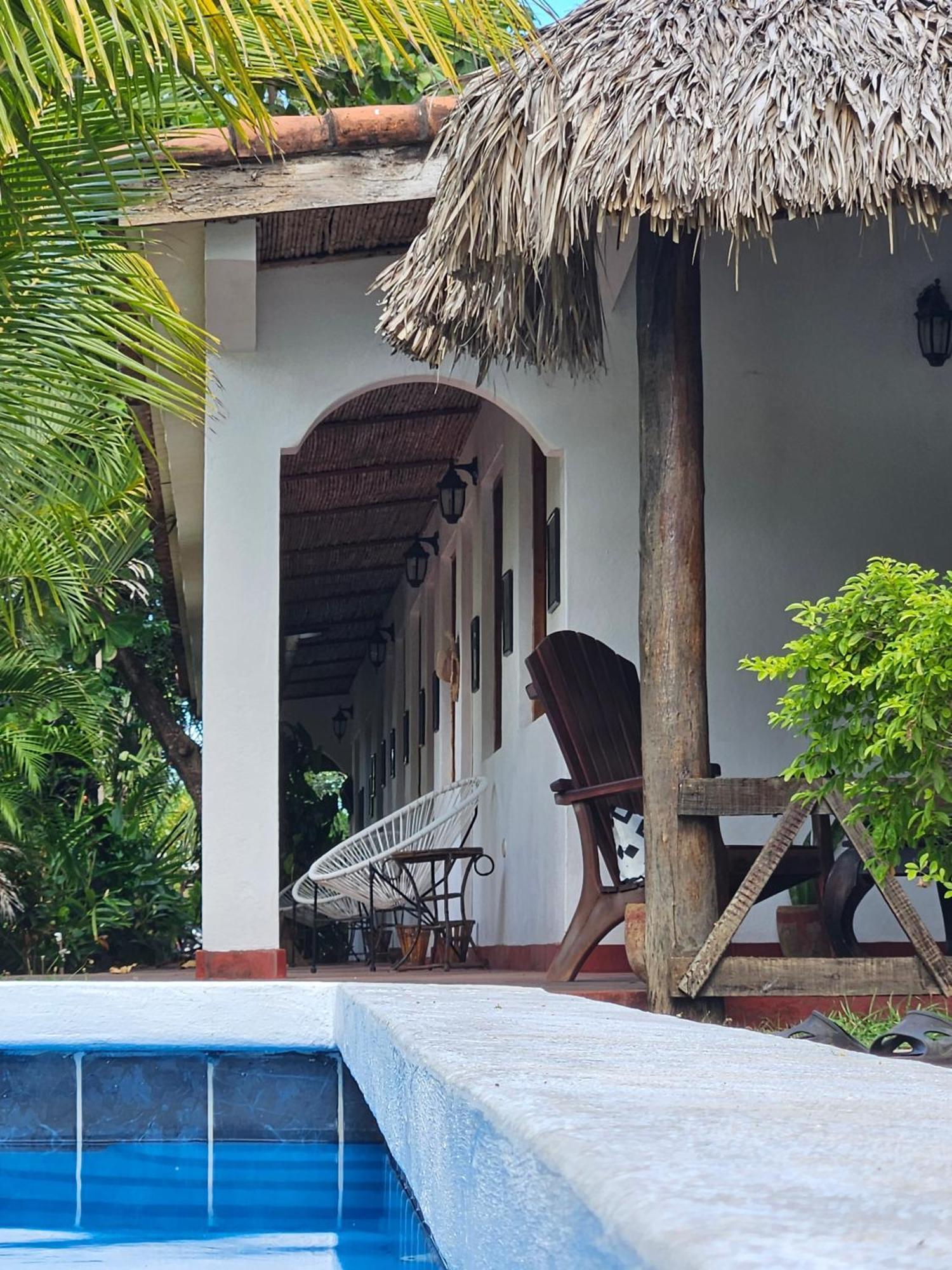 Hotel Tranquilo Las Peñitas Esterno foto
